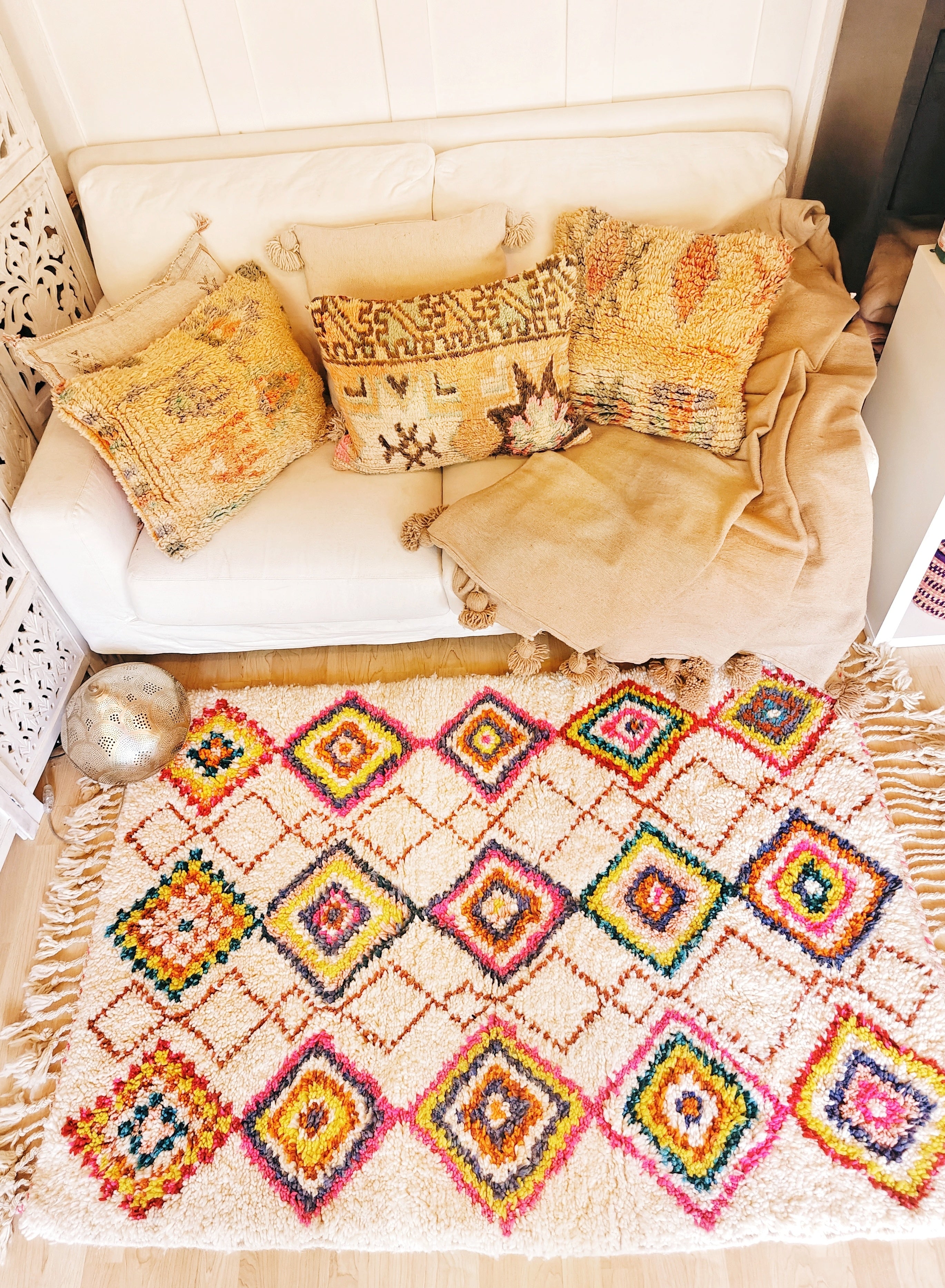 Azilalteppich vor Couch