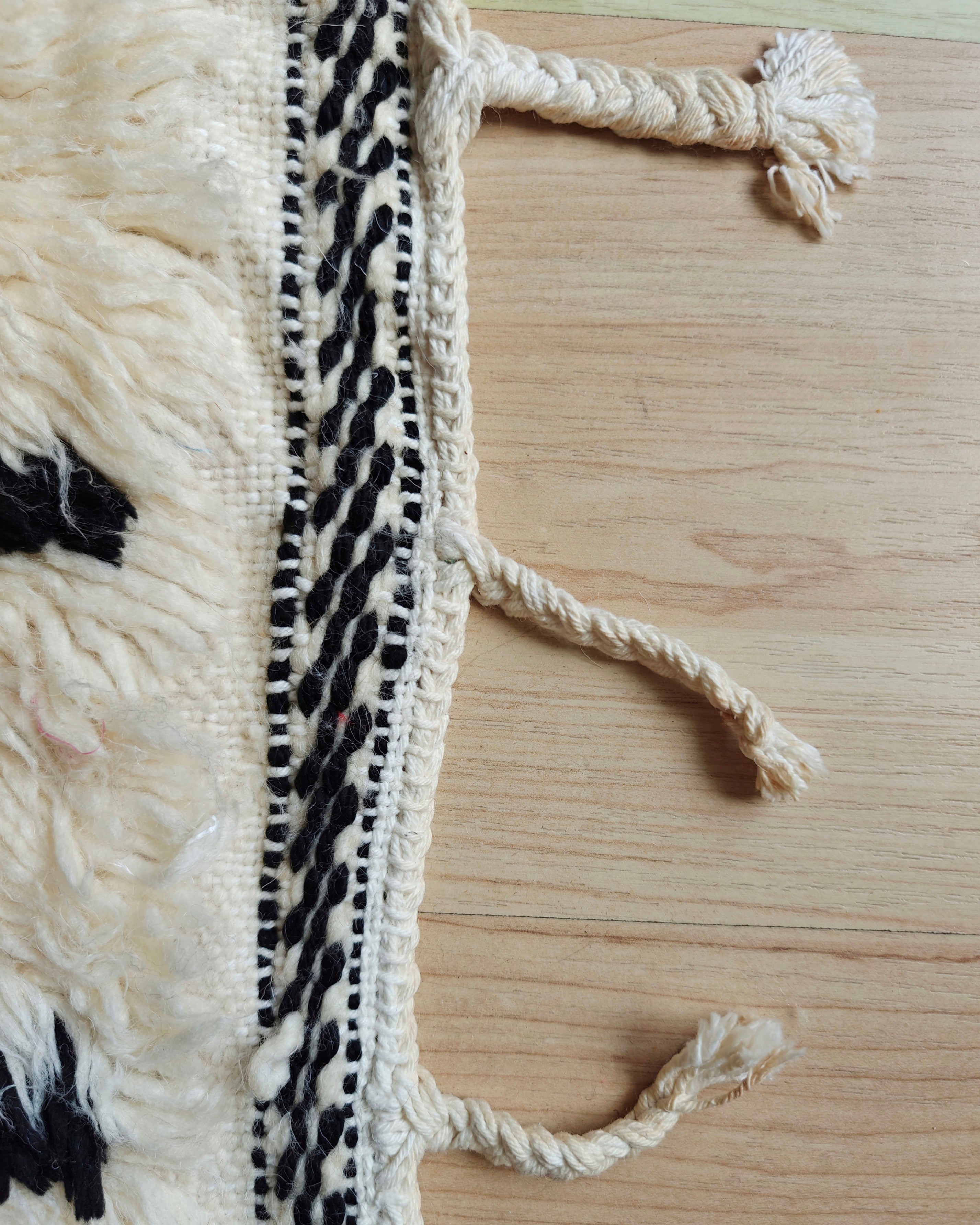 Bees BENI OURAIN 1.7 x 3