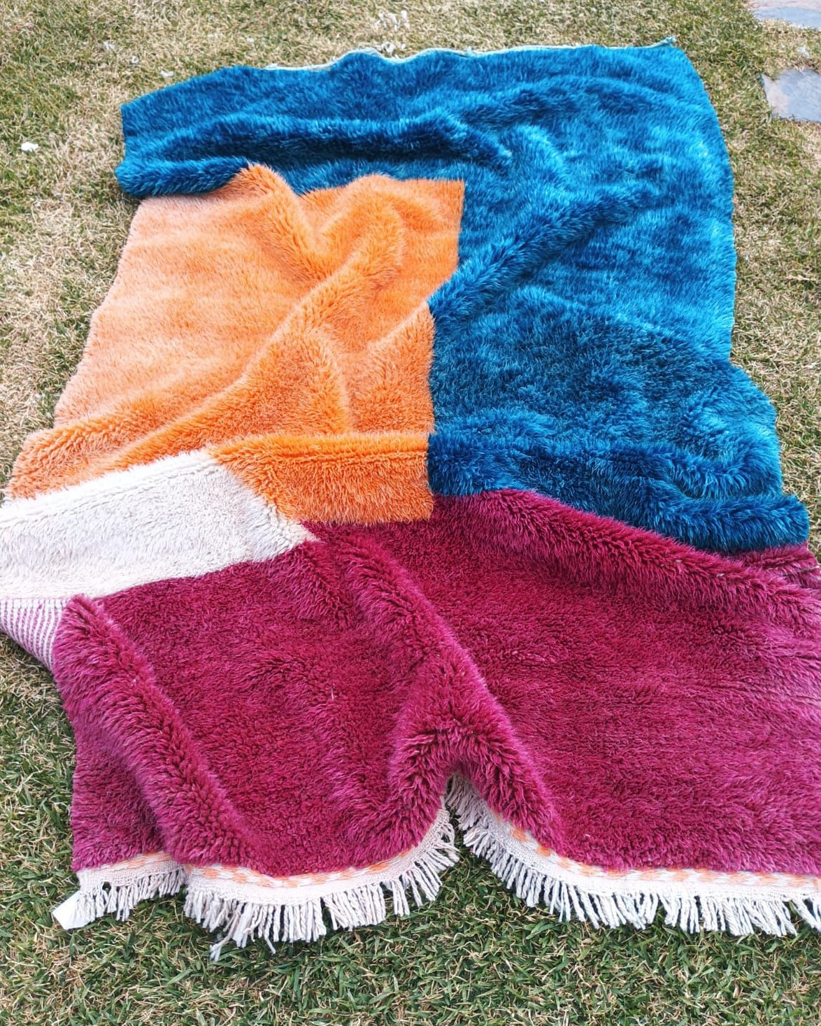 Berberteppich blau lila orange