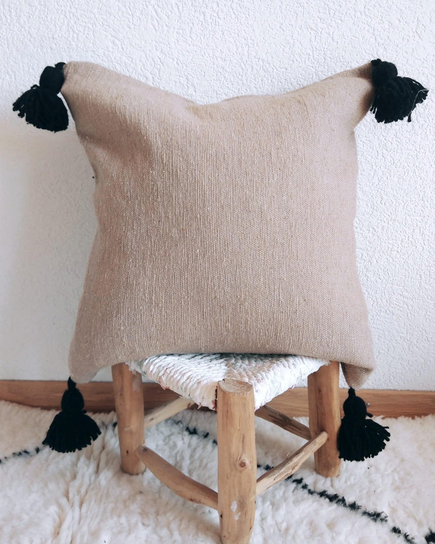 Pompom Cushion Beige Black