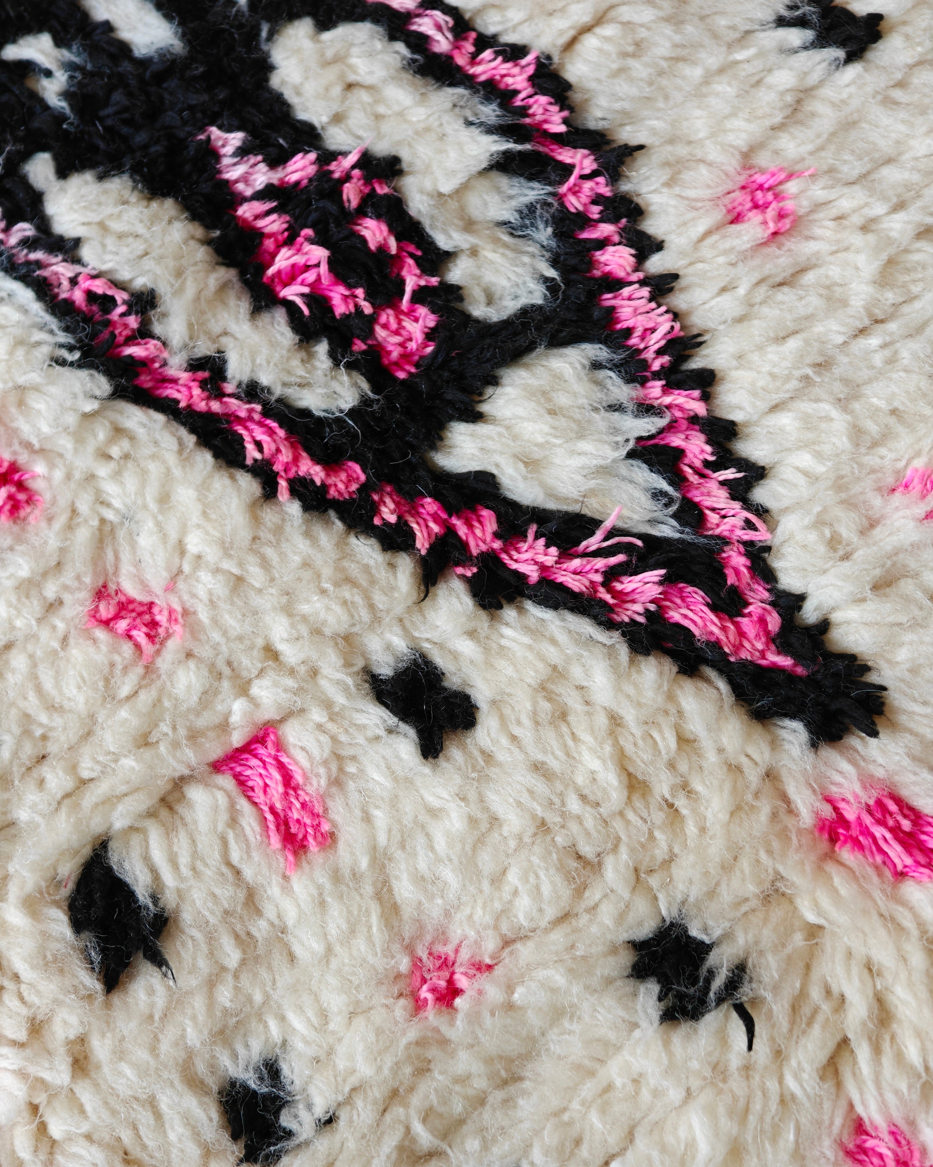 Azilalteppich pink schwarz 