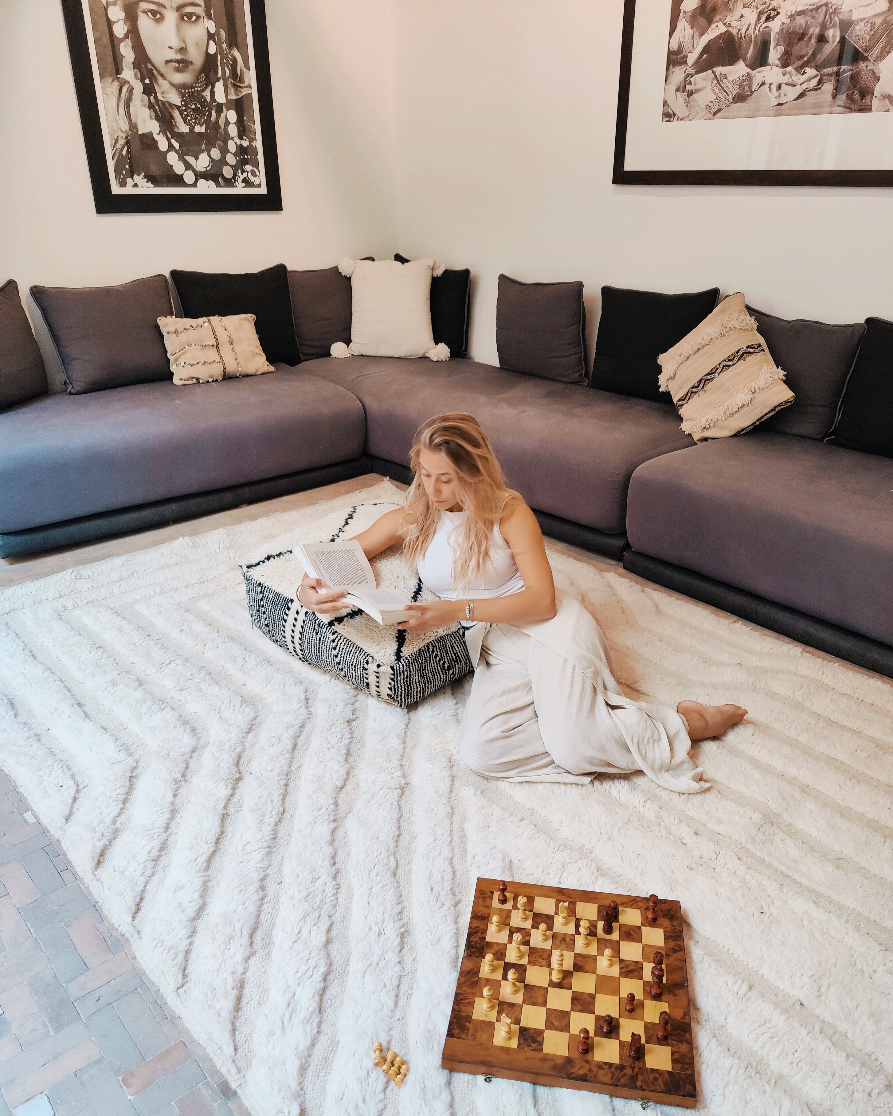 Marmusha Berber Teppich weiss im Wohnzimmer 
