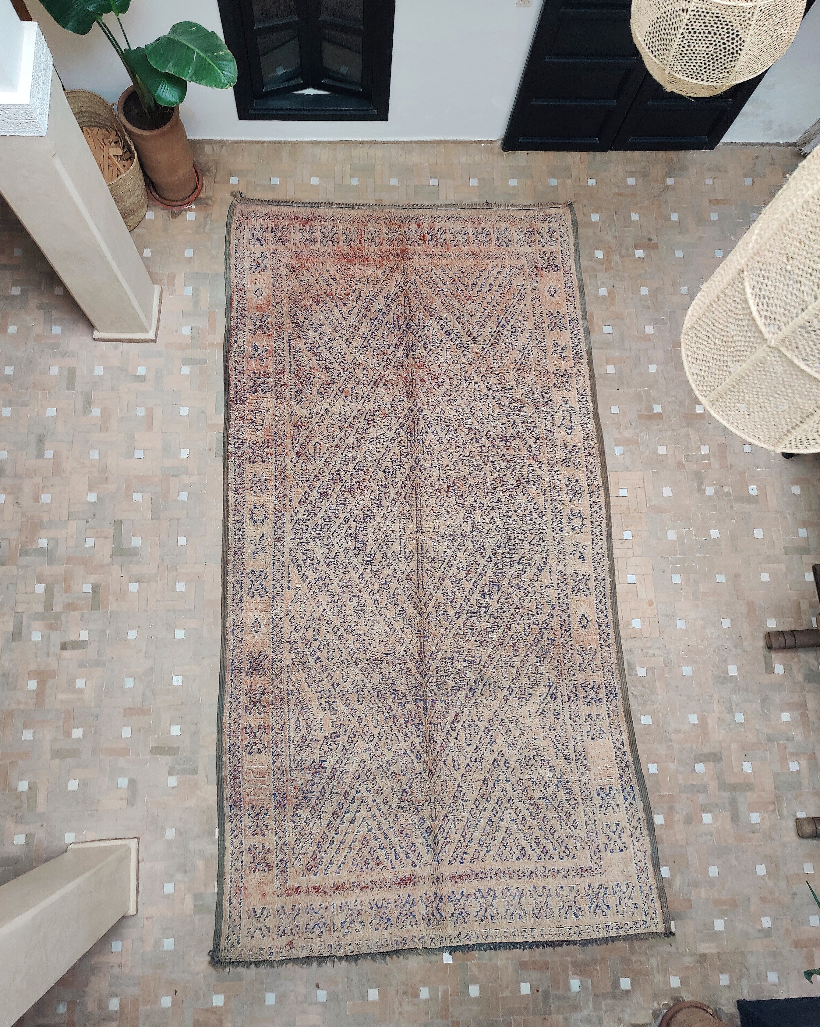 Beni Mguild Vintage Berber Teppich aus Marokko 
