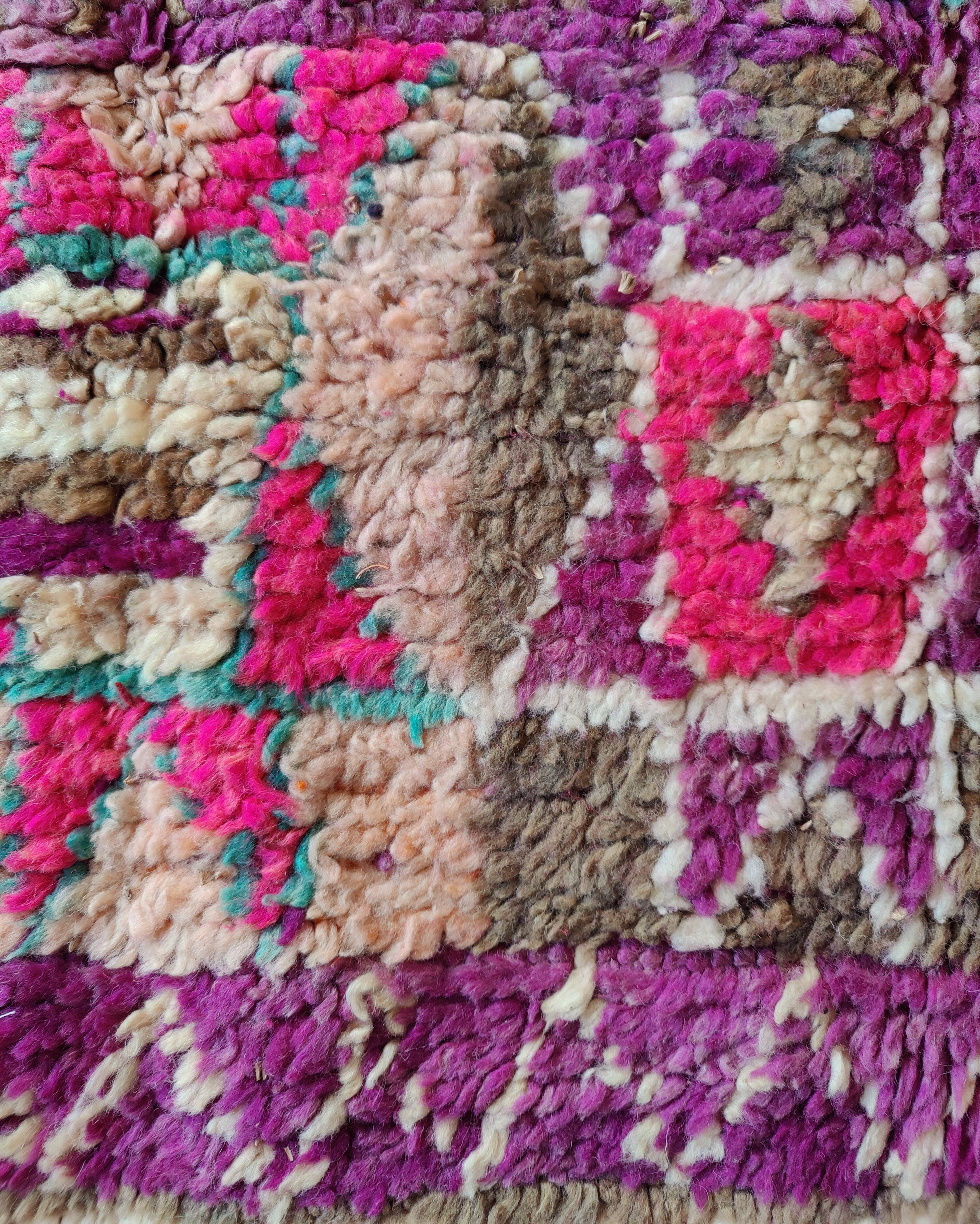 Berberteppich lila aus Wolle geknüpft 