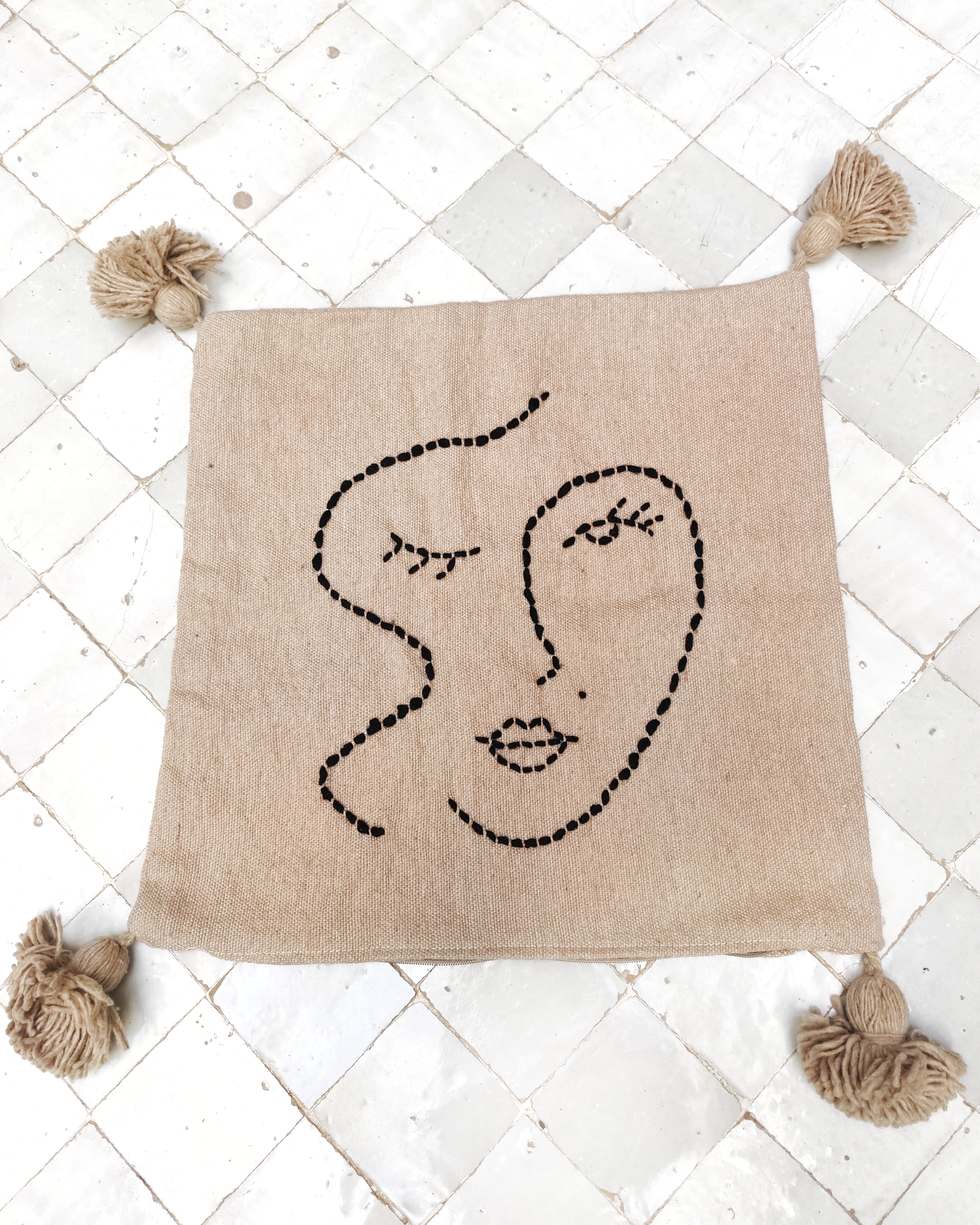 Handcrafted Deco Cushion - Minimal Face beige