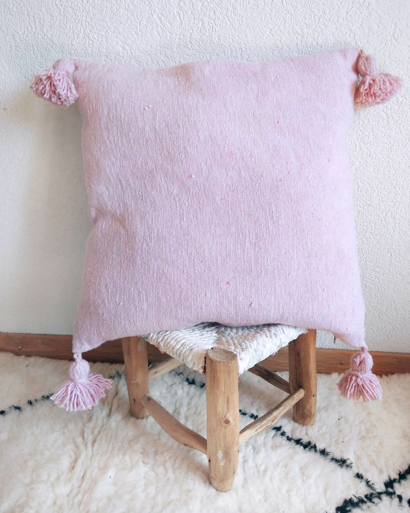 PomPom decorative cushions - 7 colors